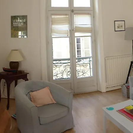 Vieille Pres Du Marche 86m2 Balcon * La Rochelle (Charente-Maritime)